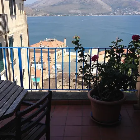 Castello Aragonese Panzió Gaeta