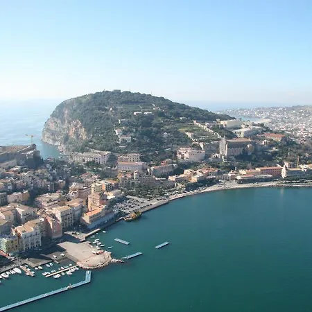 Castello Aragonese Panzió Gaeta