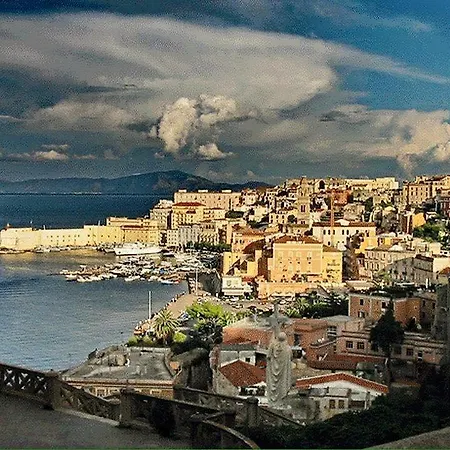 Castello Aragonese Panzió *